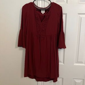 Knox Rose burgundy dress with beautiful detailing and sleeves!